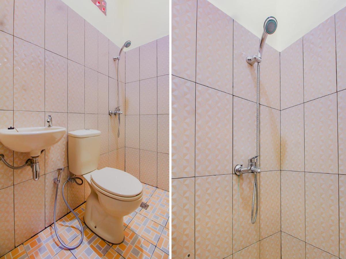 Oyo 90063 Silver Homestay Syariah Perabumulih Exterior foto